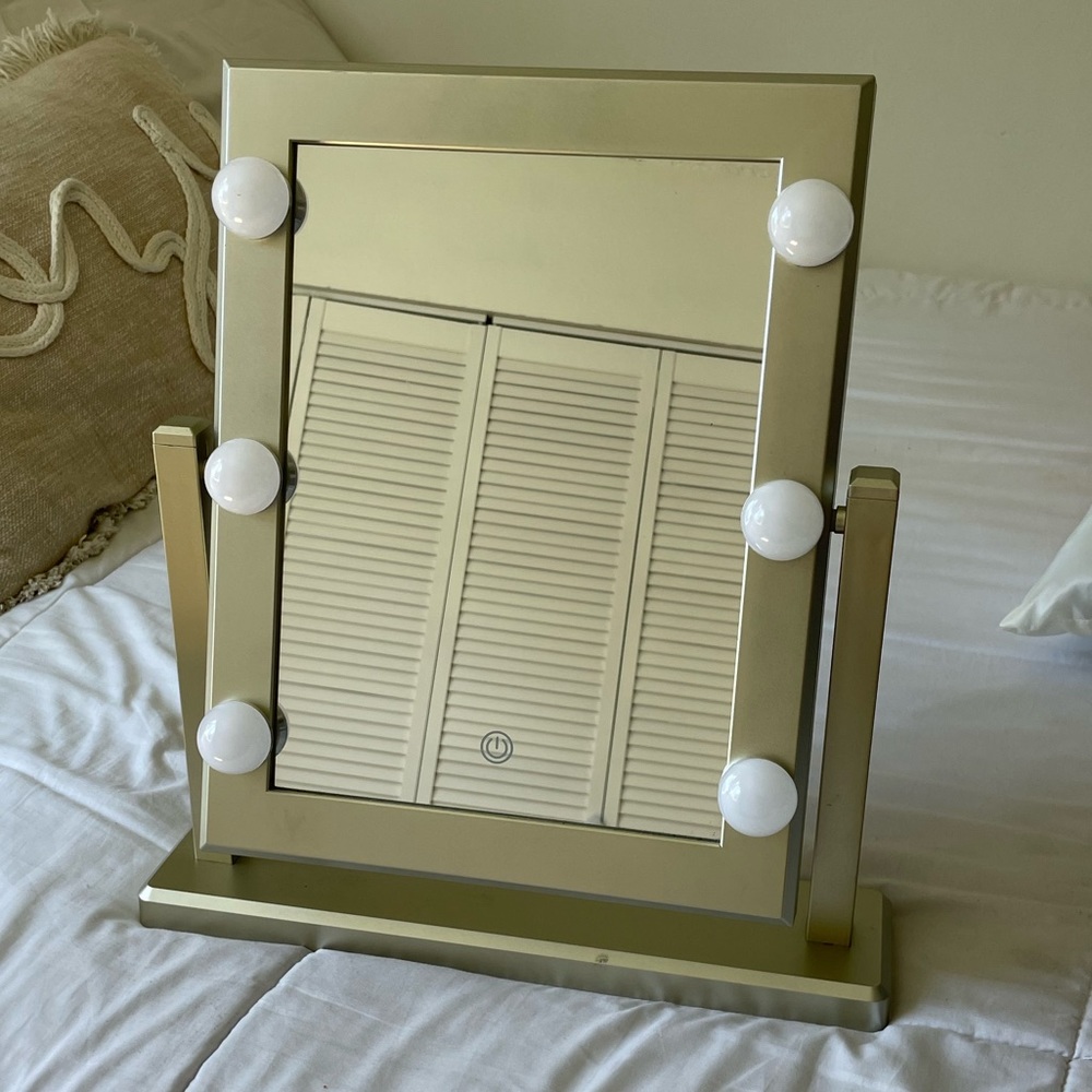 Small Vanity